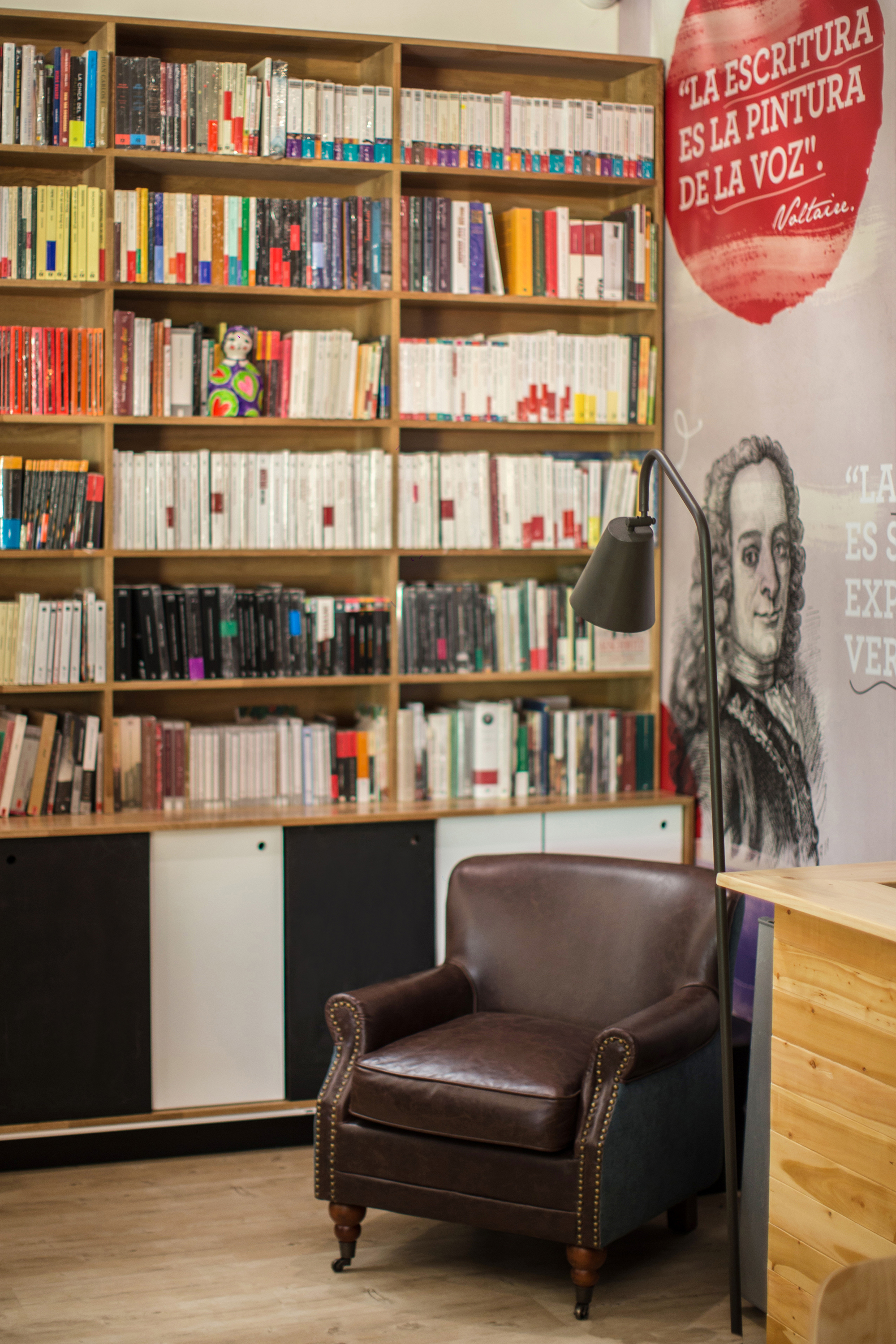 书店设计，创意书店设计，咖啡厅设计，创意咖啡厅，个性咖啡厅，LOFT风格咖啡厅