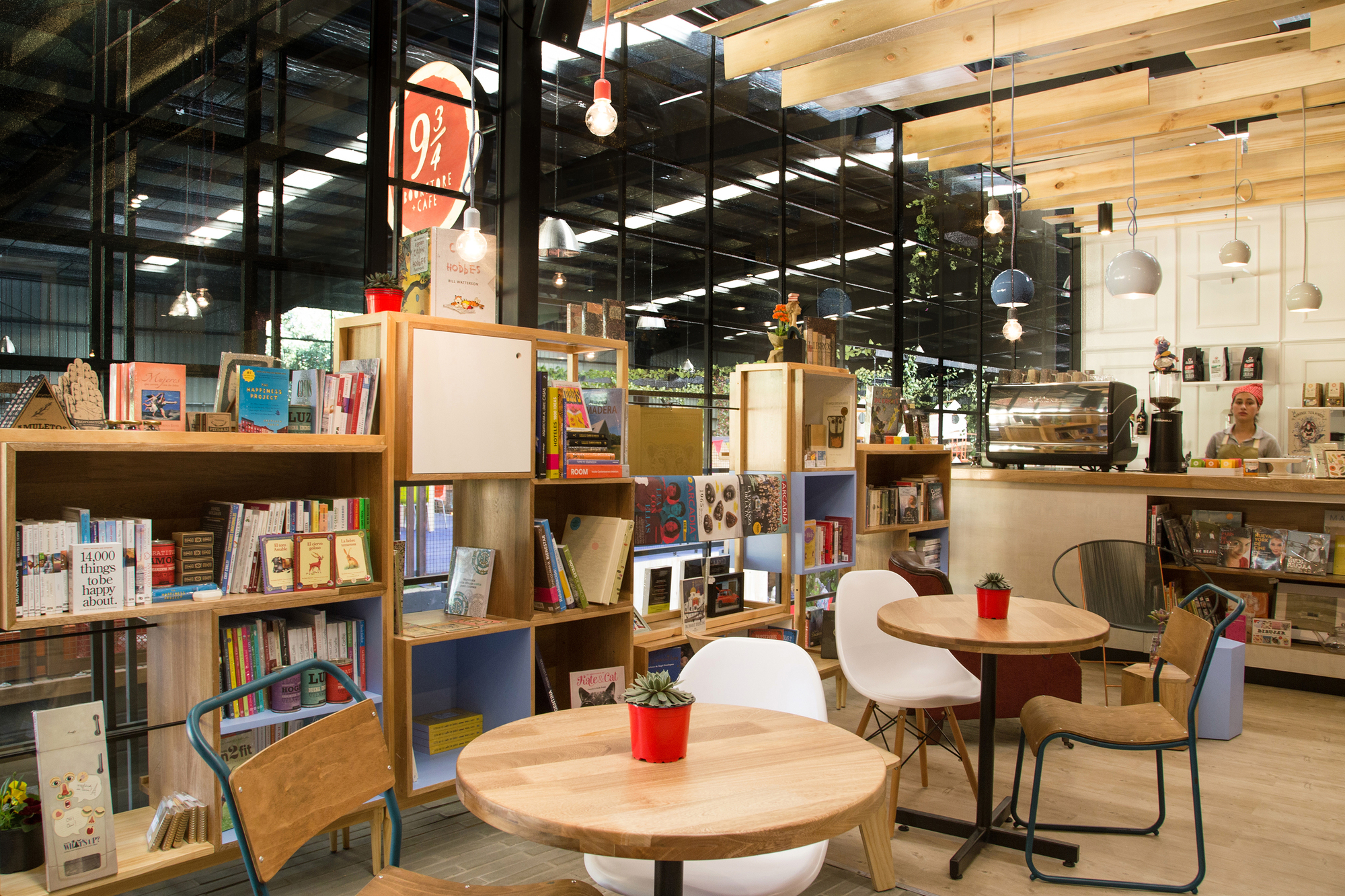 书店设计，创意书店设计，咖啡厅设计，创意咖啡厅，个性咖啡厅，LOFT风格咖啡厅