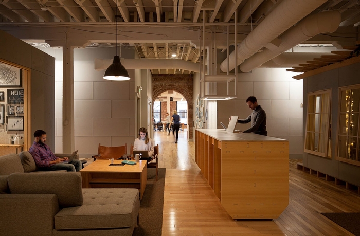 办公空间，办公室设计，客服中心，Airbnb