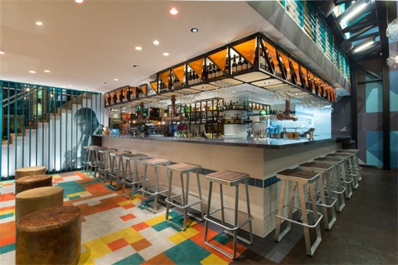LOFT餐厅设计 LOFT风格装修效果图 创意餐厅设计 蓝色列车餐厅 Bluetrain restaurant 