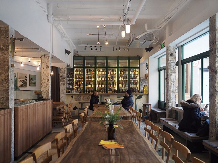 餐饮空间，建筑改造，酒吧咖啡厅设计，上海RAC Bar & Coffe，法式餐厅设计，保安亭改造咖啡厅，上海迈石建筑设计