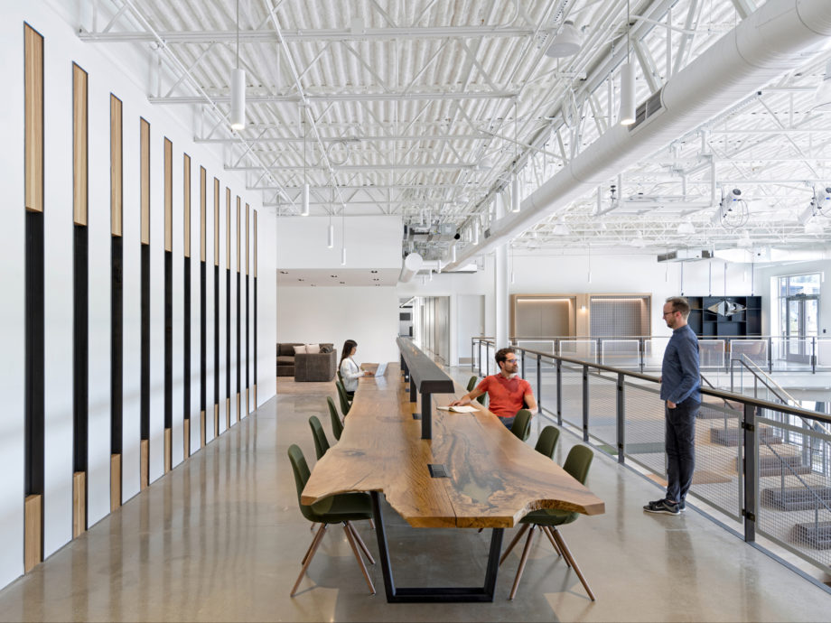 办公空间，Uber匹兹堡办公室设计，科技公司办公室设计，现代风格办公室设计，白色空间