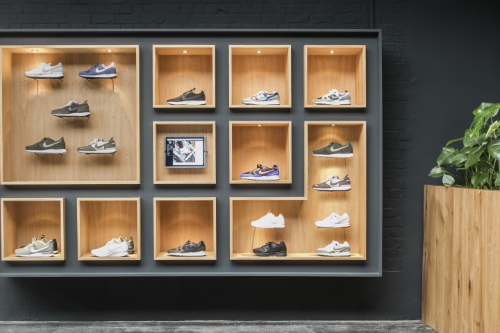 商业空间，Sneaker District店面设计，鞋店设计，运动鞋店面设计，比利时安德卫普