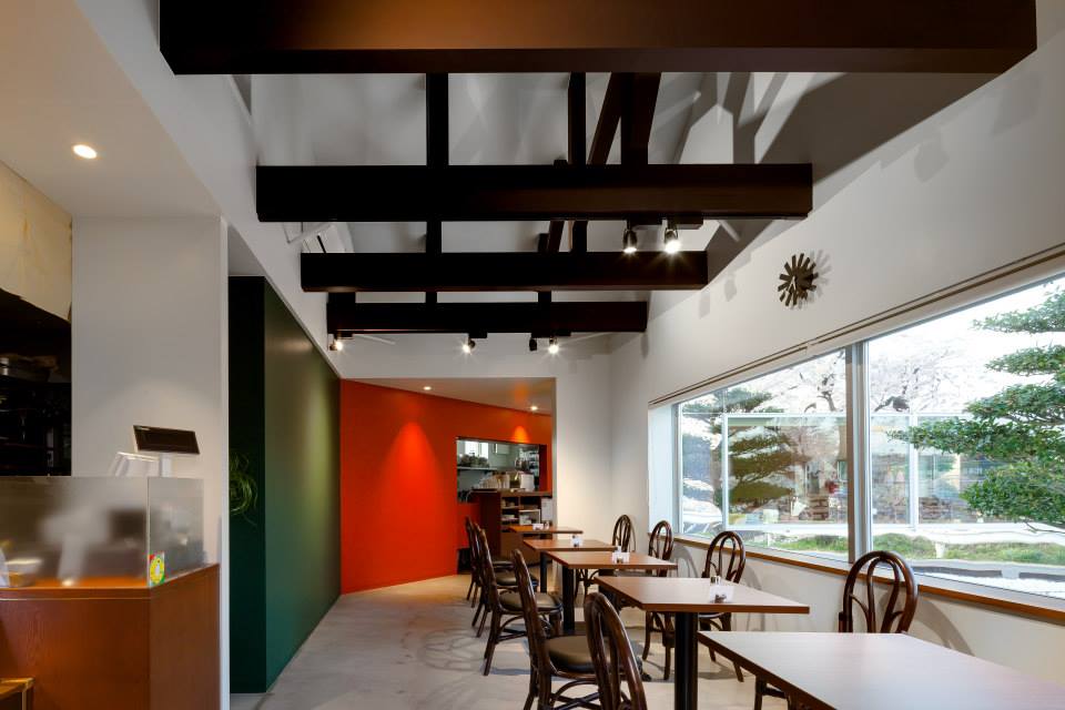 餐饮空间，咖啡厅设计，日本SEIKA MIRRORS咖啡厅，创意空间，白色建筑
