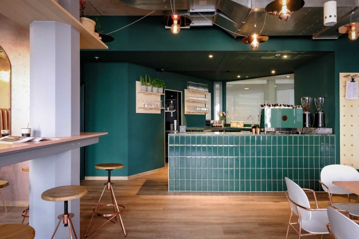 餐饮空间，咖啡厅设计，酒吧咖啡厅，珊瑚粉，深绿色，Mary´s Coffee Club