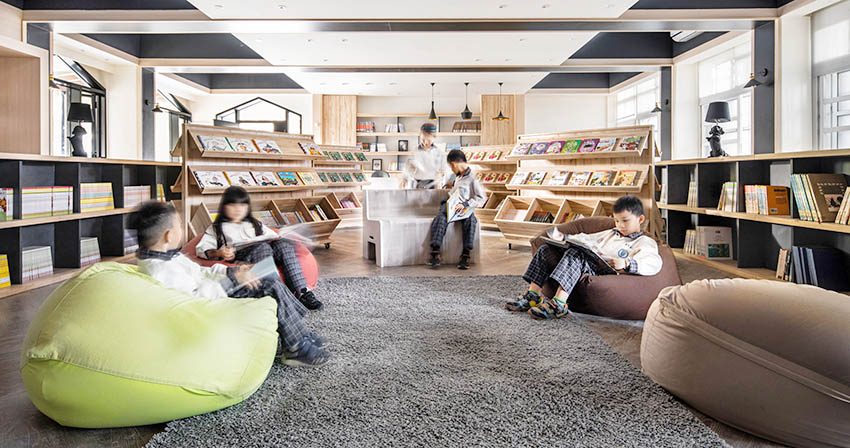 建筑改造，老教室翻新设计，公共空间，小型图书馆设计，小学图书馆设计