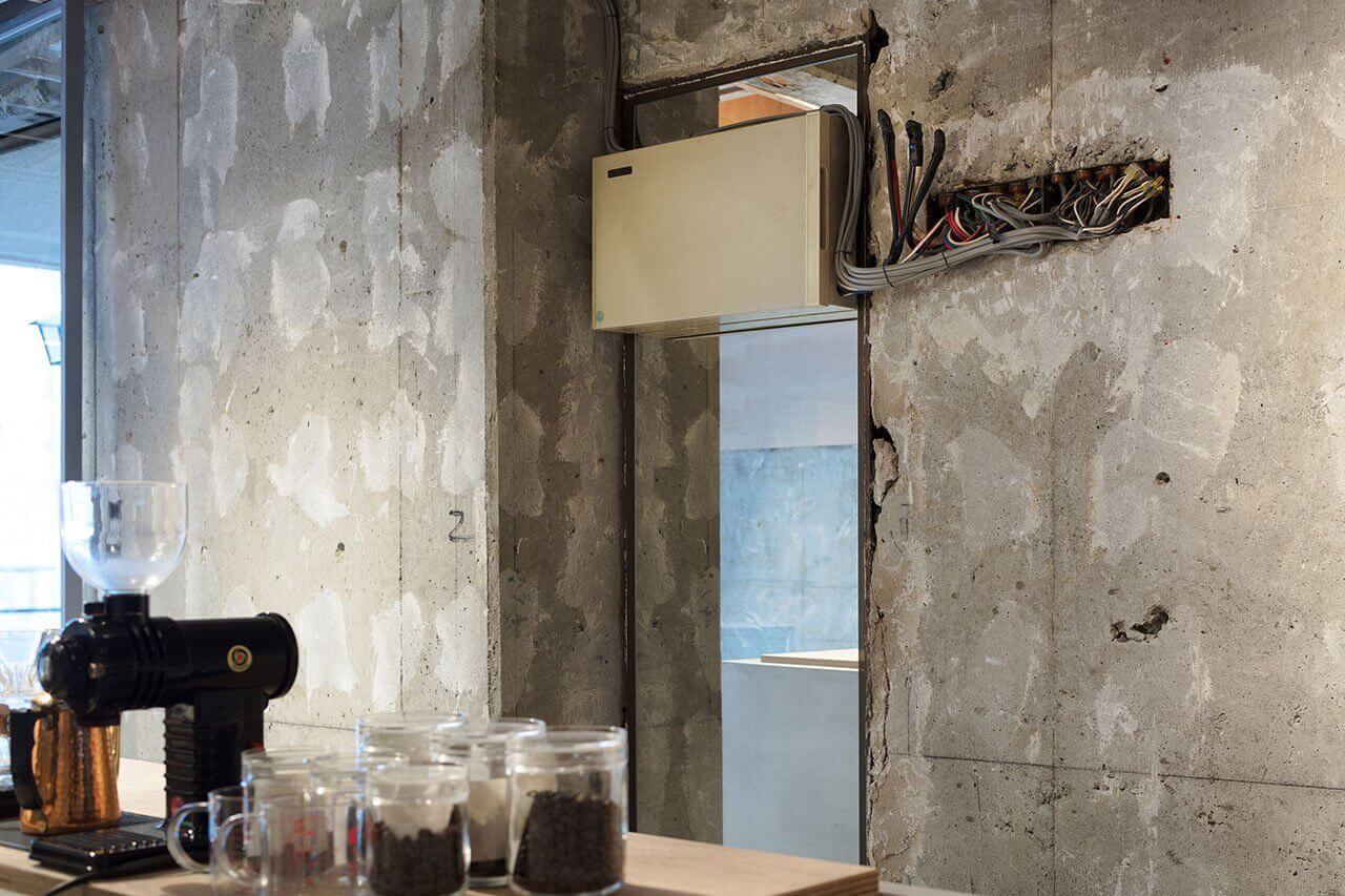 餐饮空间，咖啡馆设计，日本咖啡店设计，极简主义，水泥风咖啡厅设计，极简主义咖啡小店