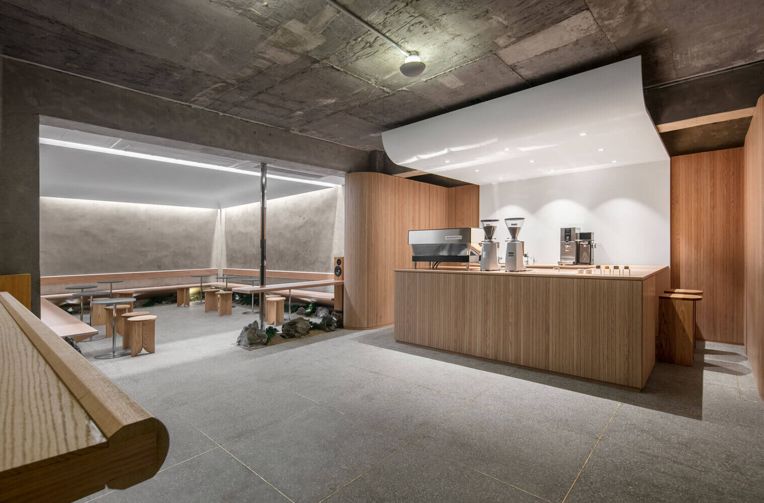 餐饮空间，咖啡馆设计，传统韩风咖啡厅设计，极简主义，温暖咖啡厅设计