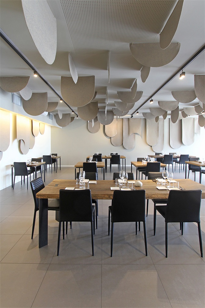 餐饮空间，毛毡材质，现代风格餐厅设计，餐厅设计，130平米餐厅设计