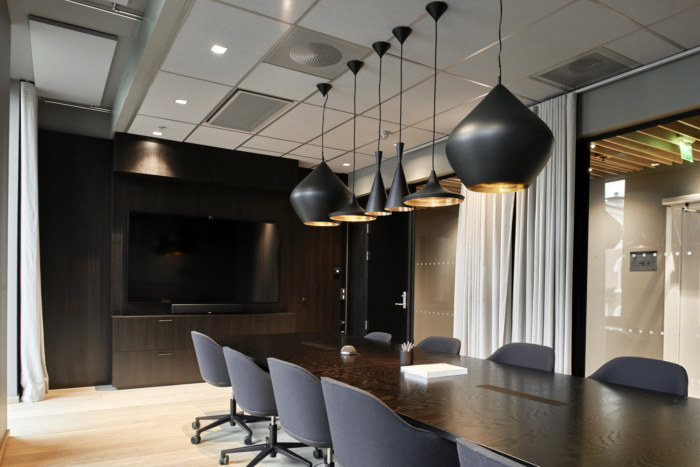 办公空间，国外办公室设计，律师办公室设计，现代风格办公空间设计，木质办公空间