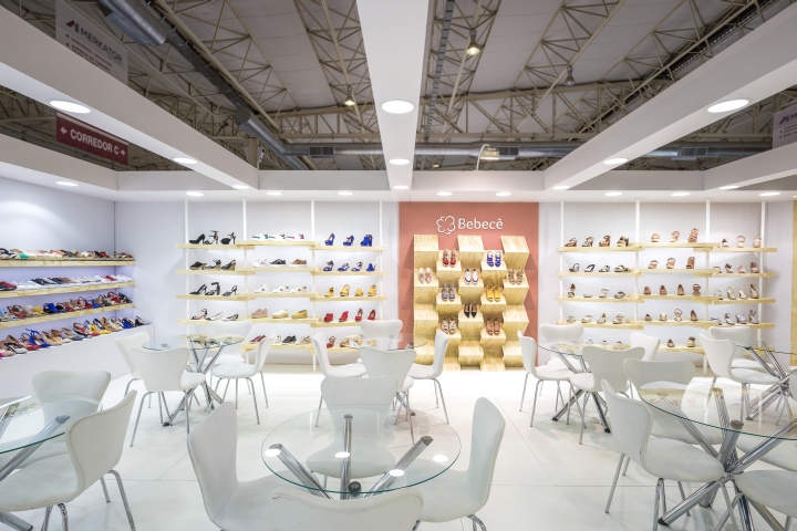 商业空间，巴西设计，展销厅设计，鞋子展厅设计，产品展示中心