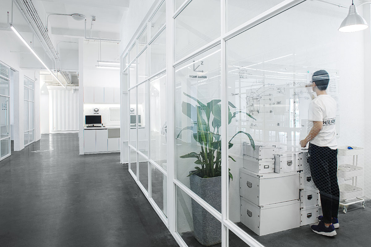办公室设计，公司办公室，工作室，设计工作室，白色办公室设计，iFactory极白研发工坊