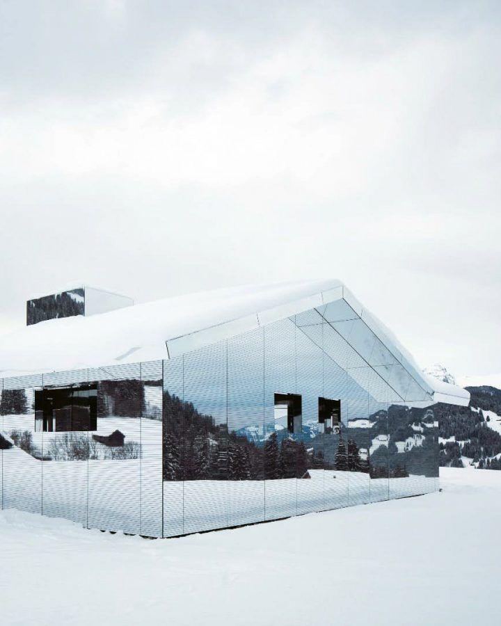度假酒店装置，瑞士设计，Doug Aitken，装置艺术，镜面艺术，镜面反射