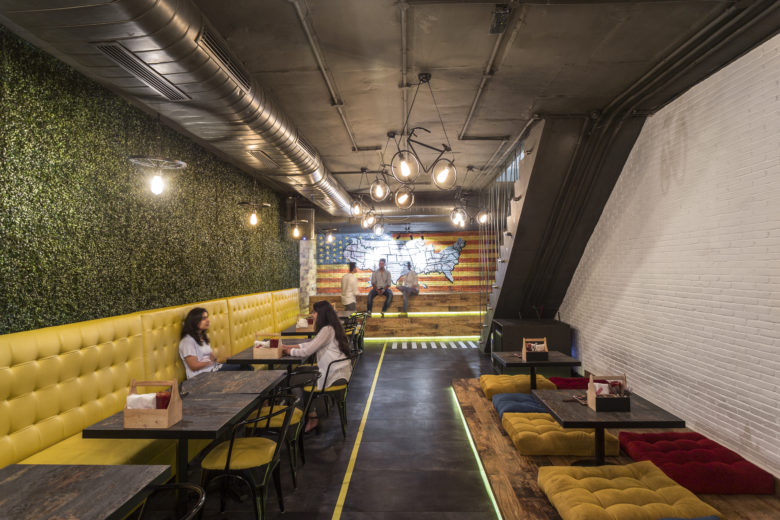 餐饮空间，城市咖啡馆，国外餐饮空间设计，印度，室内设计