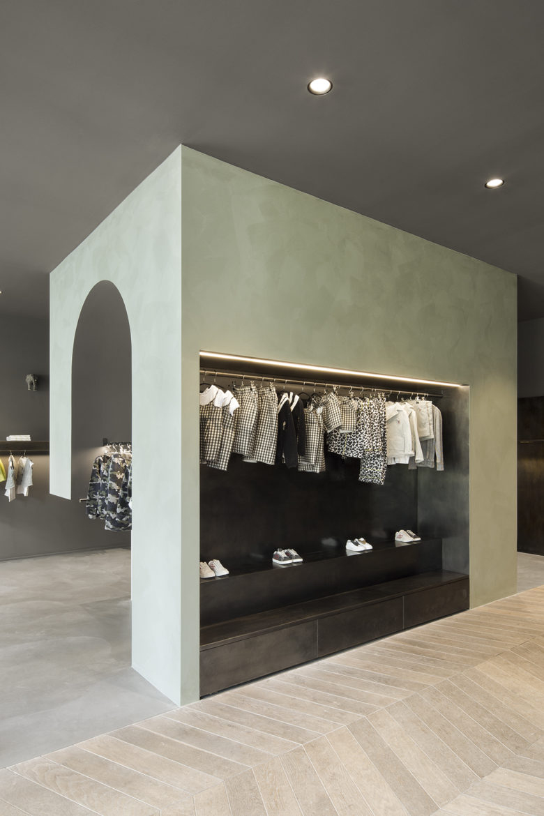 商业空间，品牌服装店，国外商业空间设计，米兰，MUUS Architects
