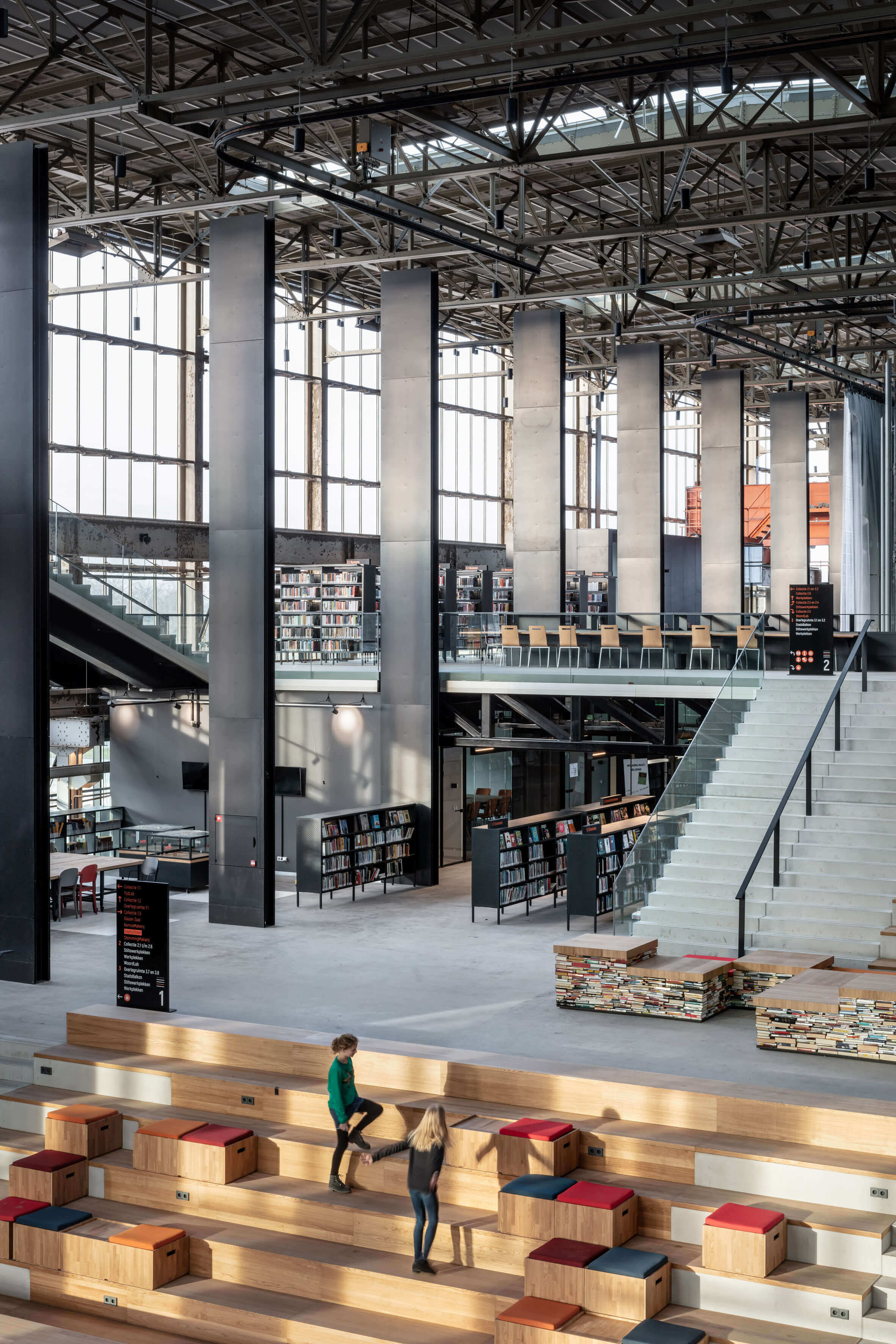 建筑改造，图书馆设计，公共空间，国外图书馆设计，荷兰LocHal library