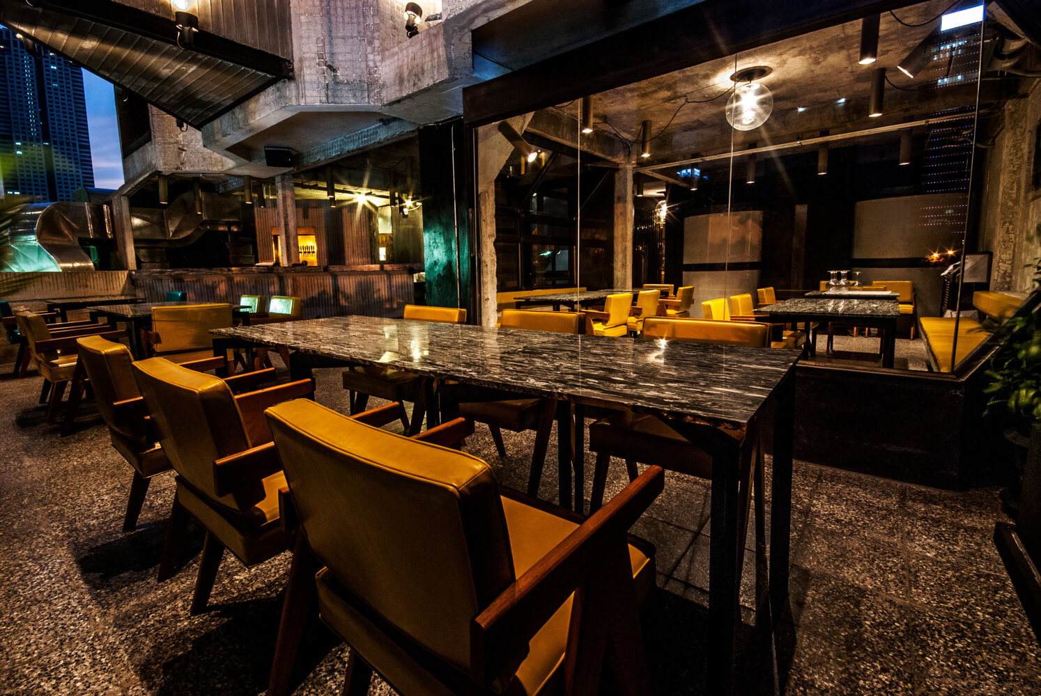 餐饮空间，国外餐厅设计，曼谷，Lump，Bunker餐厅