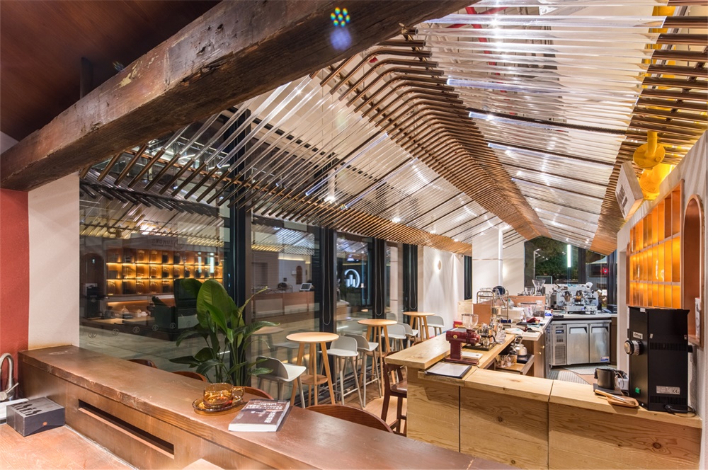 餐饮空间，咖啡厅设计，上海，寻长设计，鲁马滋咖啡-前滩店，项目投稿