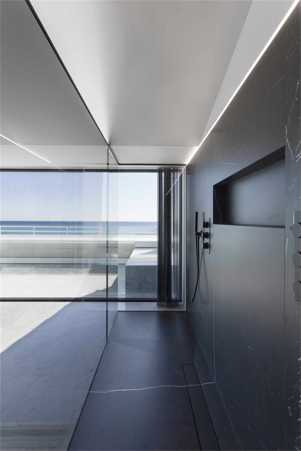 住宅空间，西班牙，Fran Silvestre Arquitectos，改造设计，penthouse住宅，极简主义