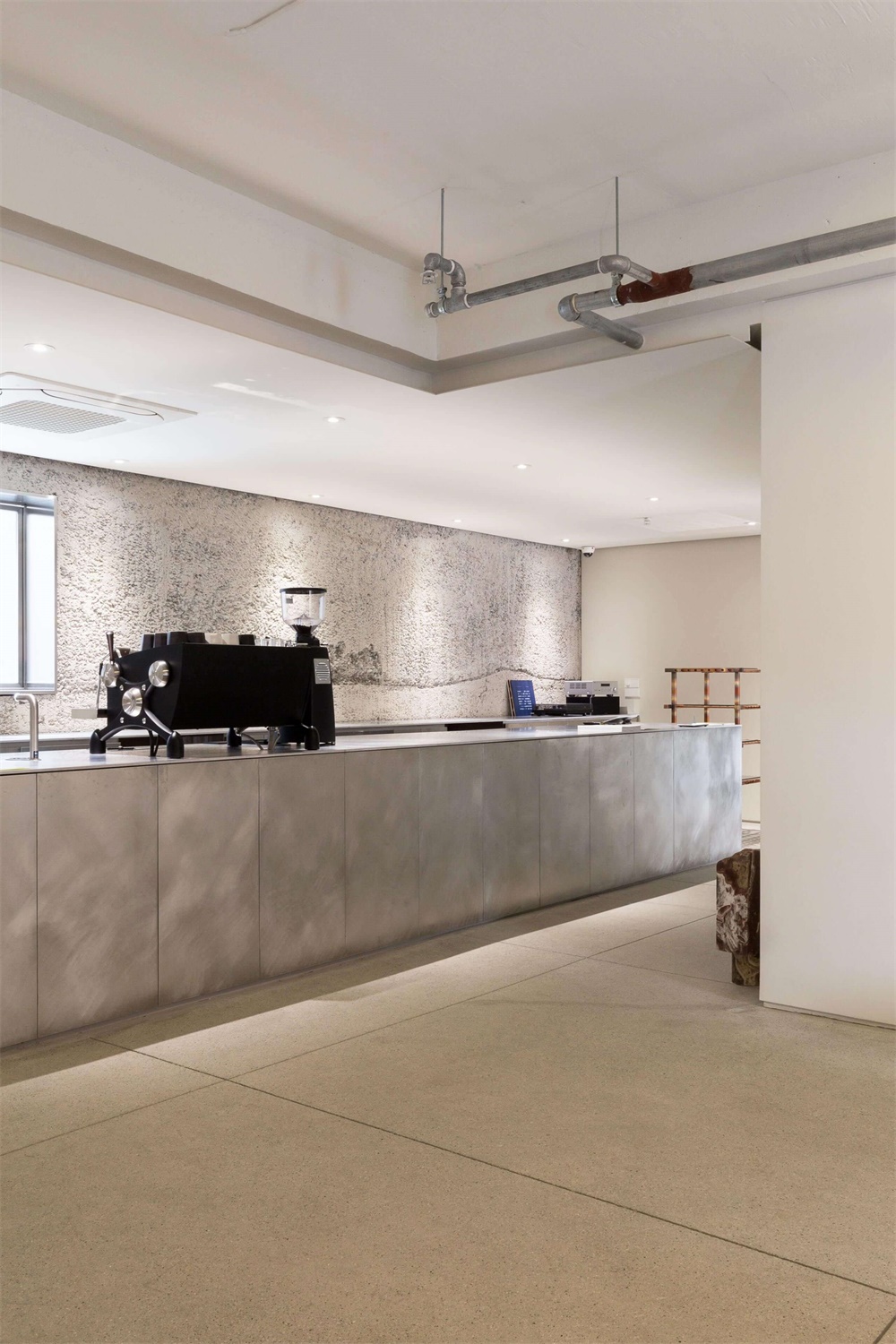 餐饮空间，首尔，咖啡厅设计，极简主义空间，Studio Unravel