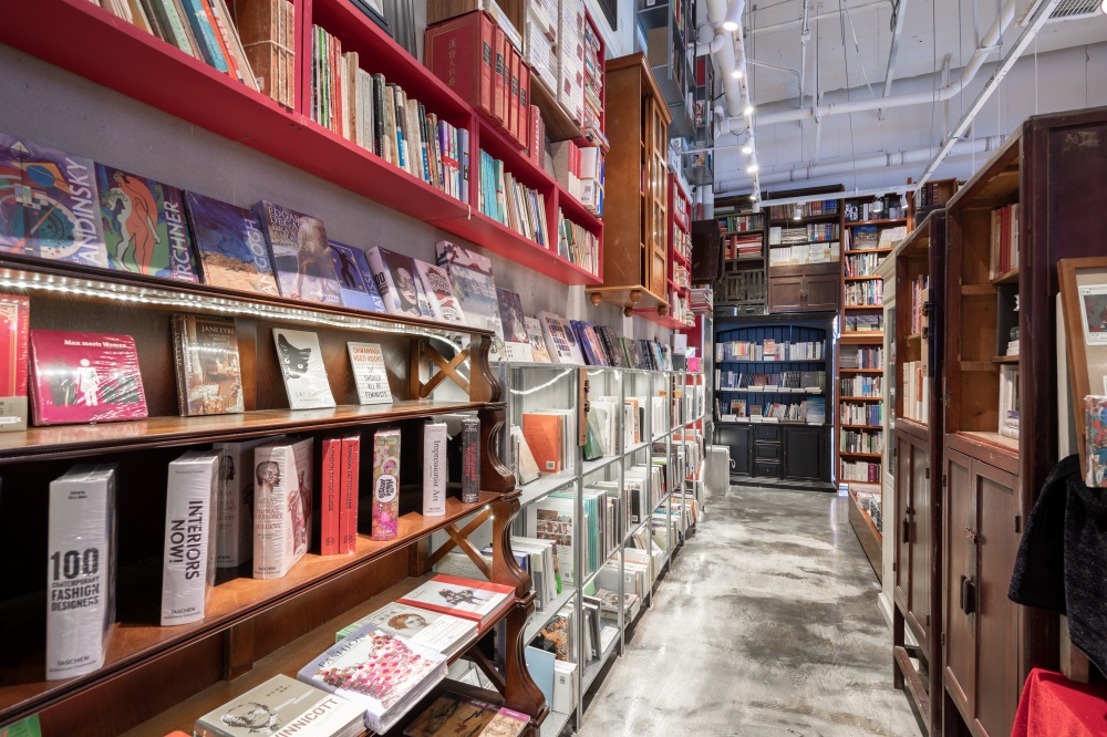 商业空间，广州独立书店，独立书店设计，书店设计，广州北京路，1200bookshop，负空间设计，项目投稿