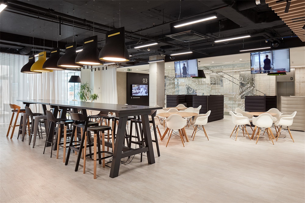 办公空间，Deloitte，德勤会计师事务所，布拉格，办公室设计，现代风格办公室