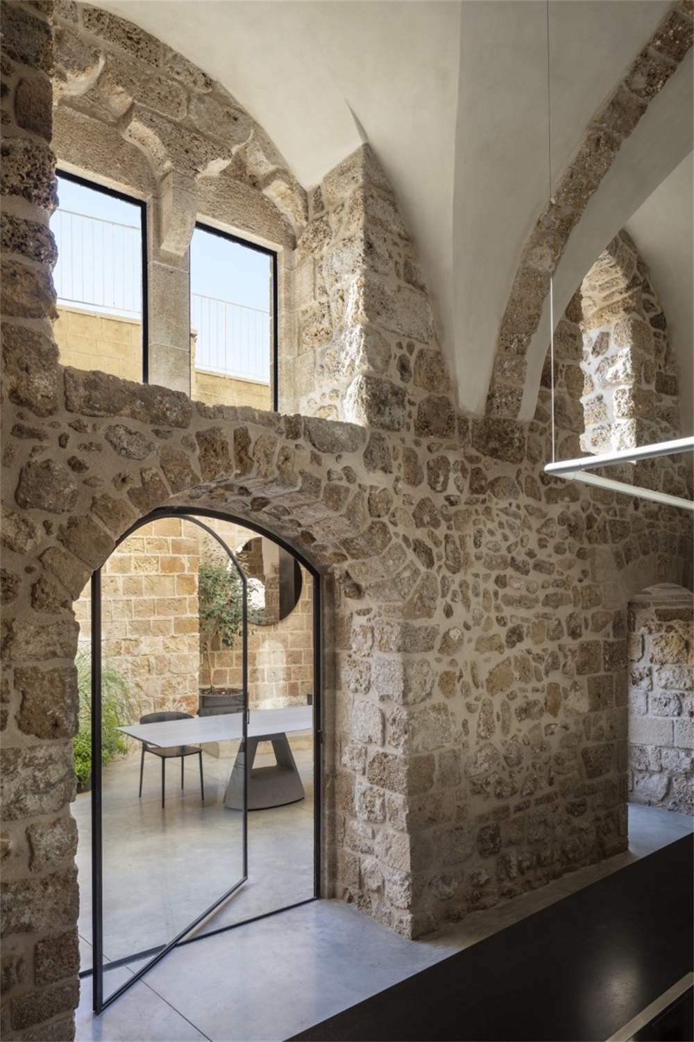 住宅空间，Pitsou Kedem Architects，以色列，建筑改造，历史建筑改造，现代风格住宅设计
