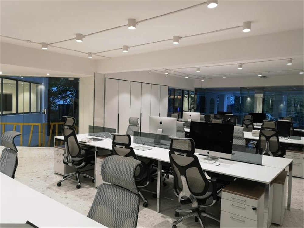 办公空间，广州TIT创意园，服装公司办公室设计，创意办公空间，在于空间设计，建筑改造，项目投稿