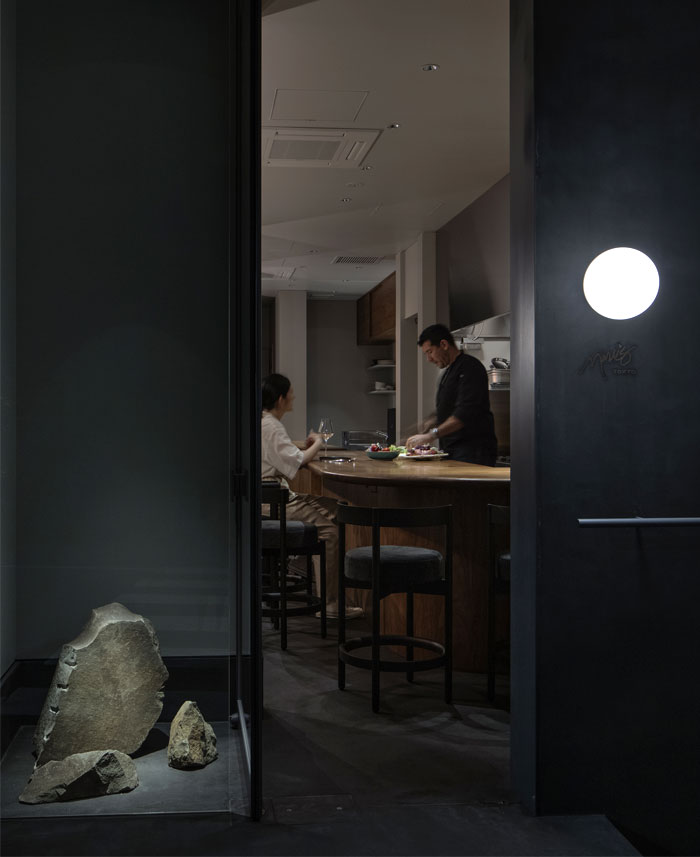Kenta Nagai Studio,极简小店,意大利美食餐厅,Markʼs Tokyo Restaurant,意大利餐厅设计案例,极简主义