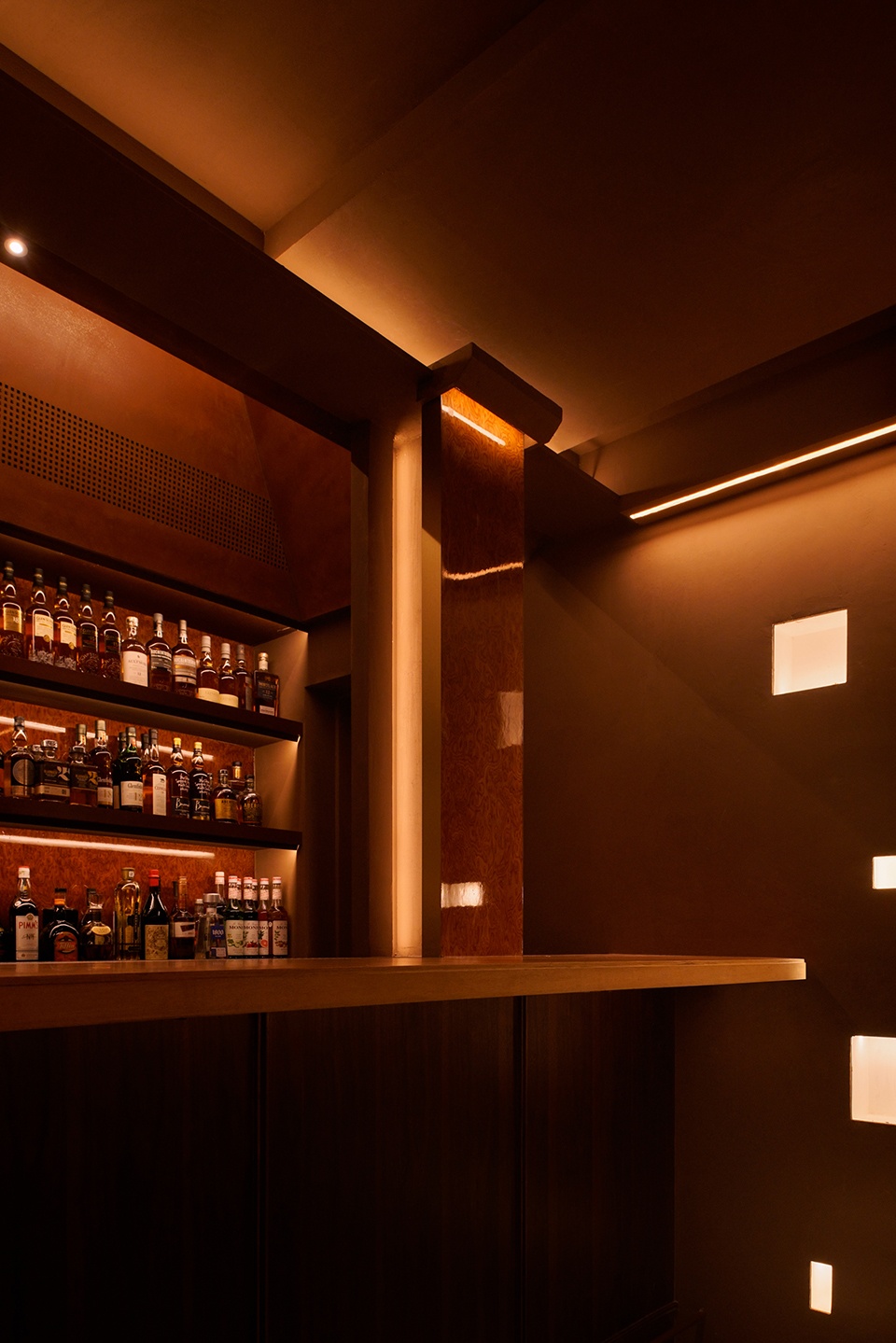 酒吧设计,咖啡厅设计,上海酒吧设计,上海咖啡厅设计,酒吧设计案例,酒馆设计,La cour酒吧,La cour咖啡厅,上海La cour酒吧,All Design Studio