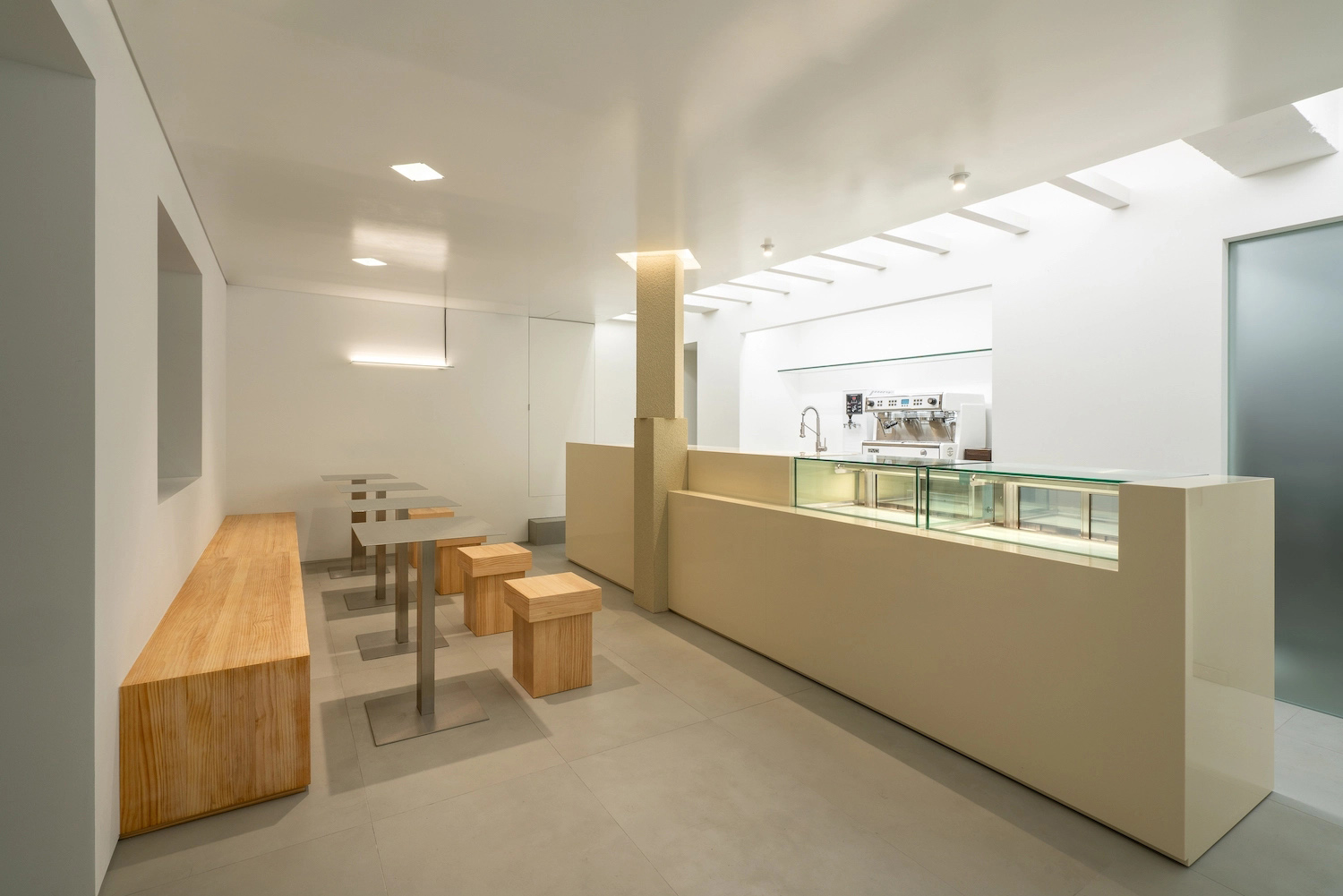 Project Mark,韩国,咖啡厅设计案例,咖啡厅装修,极简美学,极简风格,首尔,Pâtisserie Décidé,咖啡店