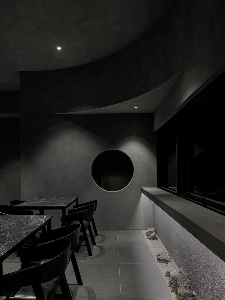 Plainoddity,韩国,西餐厅设计,餐厅设计案例,Dark and Light,意大利菜餐厅