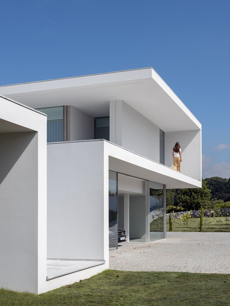 NOARQ,别墅设计,葡萄牙,圣蒂尔索,880㎡,别墅设计方案,国外别墅设计案例,极简风格别墅,极简主义