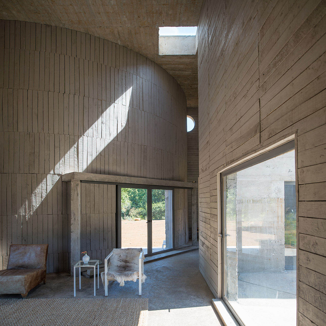 Pezo von Ellrichshausen,2400㎡,住宅设计案例,极简主义,野兽派,智利,乡村别墅,建筑师的家