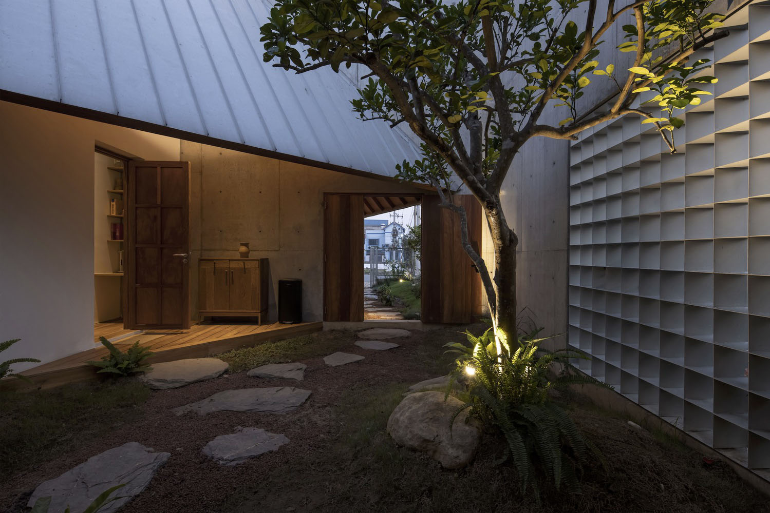 住宅设计,300㎡,庭院住宅设计,日式住宅设计案例,AHL architects,清水混凝土,越南,日式庭院,庭院设计