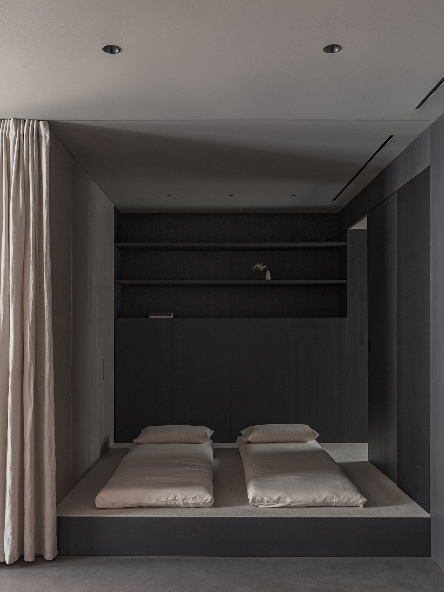 Francesc Rifé Studio,西班牙,巴伦西亚,公寓设计案例,极简风格,公寓设计,极简主义