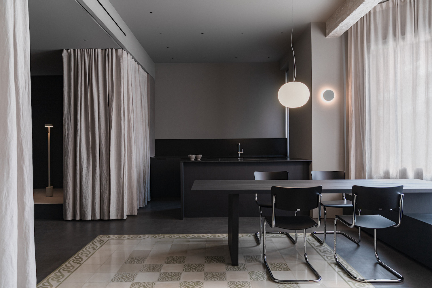 Francesc Rifé Studio,西班牙,巴伦西亚,公寓设计案例,极简风格,公寓设计,极简主义