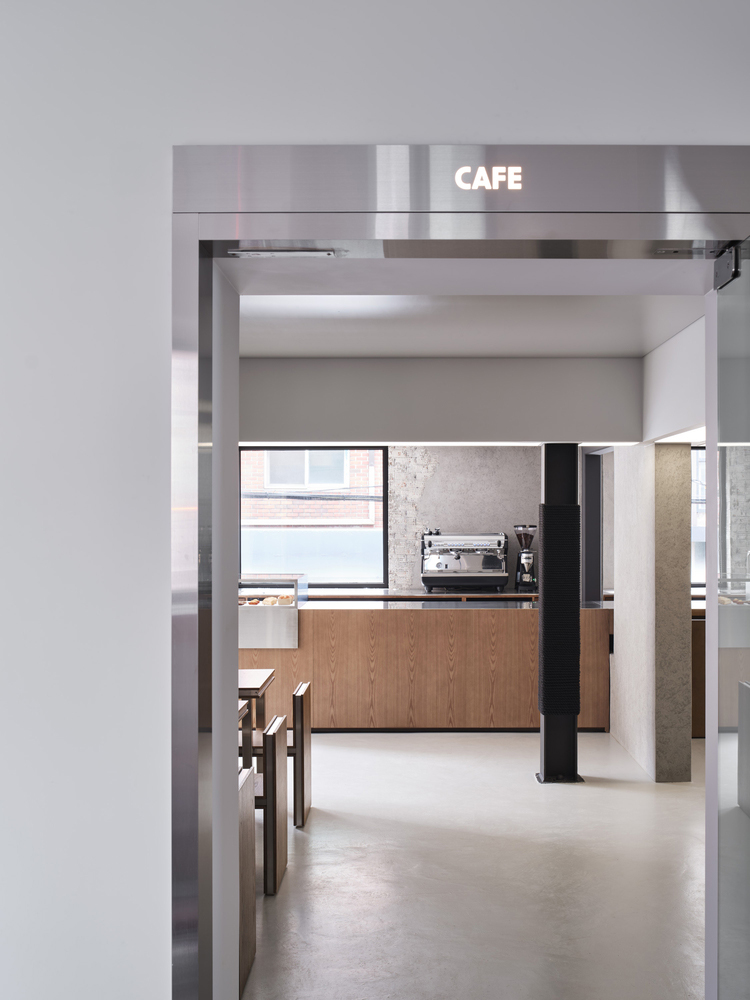 KKOL Studio,咖啡店设计案例,咖啡店设计方案,咖啡厅设计,咖啡店装修,创意咖啡店,韩国,江南谷,Boba Bear Café