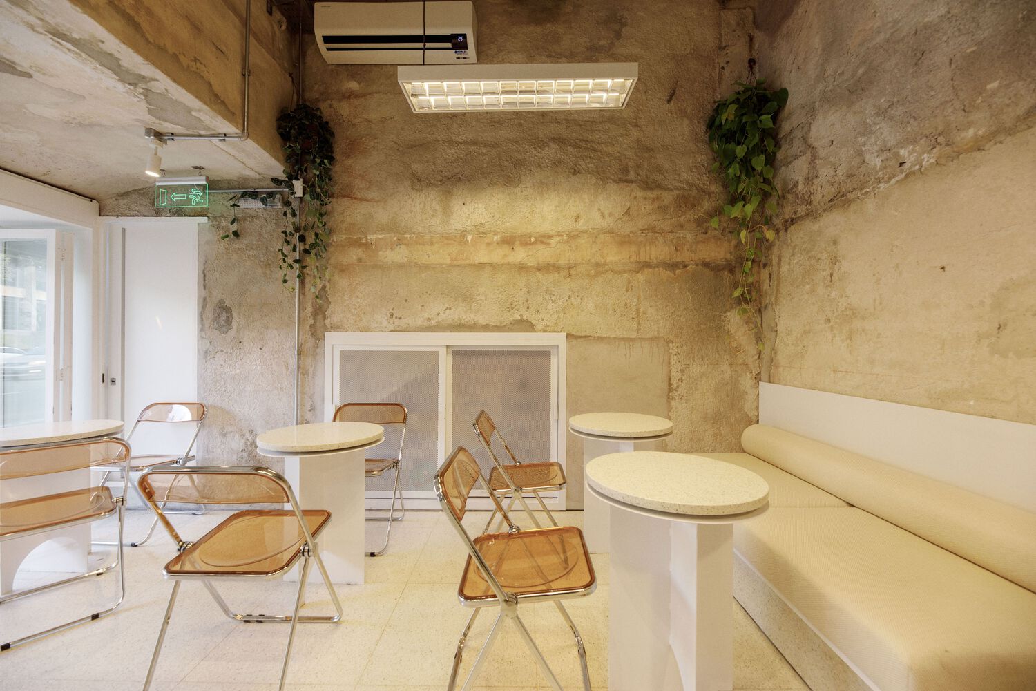 Toro Arquitectos,咖啡店设计,咖啡店设计案例,咖啡店设计方案,乌拉圭,创意咖啡店,咖啡店装修,Studio-街边咖啡厅,30㎡