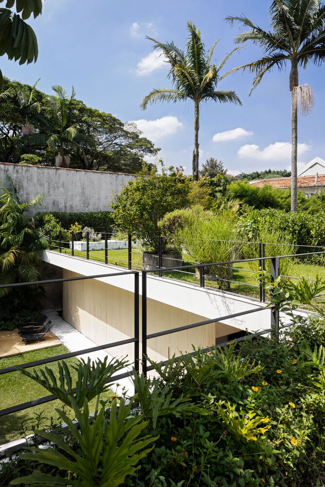 住宅设计,别墅设计案例,Gabriella Ornaghi,庭院别墅,巴西,国外住宅设计案例,400㎡,圣保罗,景观别墅