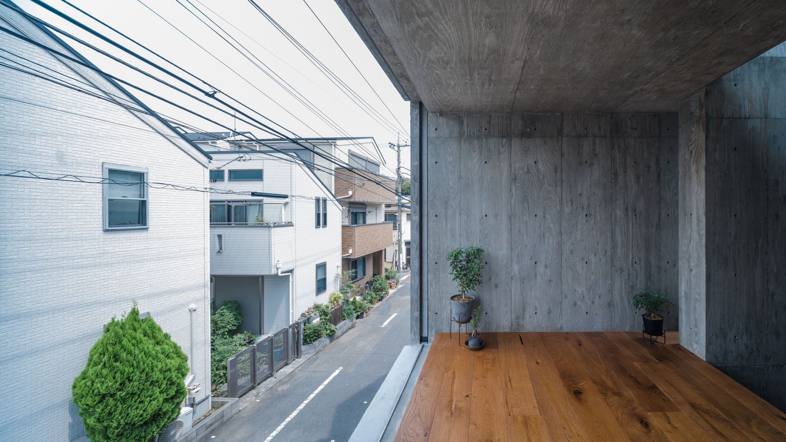 IGArchitects,住宅设计案例,住宅设计方案,野兽派风格,日本,混凝土,开放式设计