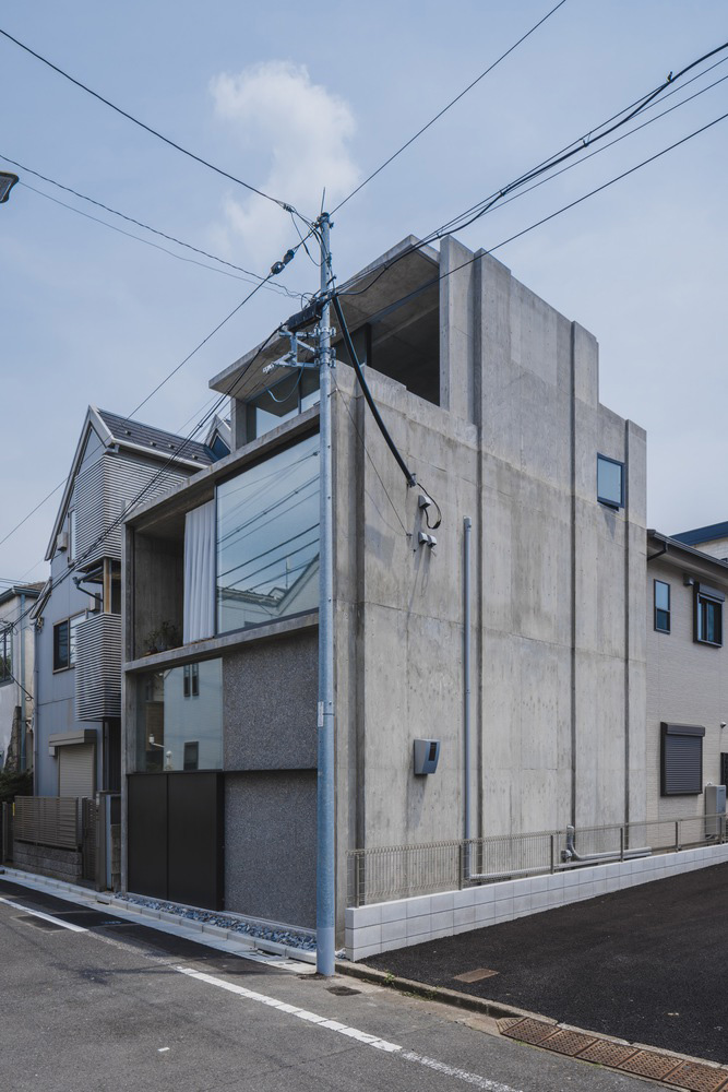 IGArchitects,住宅设计案例,住宅设计方案,野兽派风格,日本,混凝土,开放式设计