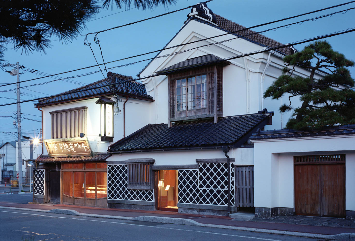 Jo Nagasaka,Schemata Architects,咖啡厅设计,咖啡店设计案例,咖啡厅设计方案,日本,函馆,町屋,Sensyuan Sohonke,和果子