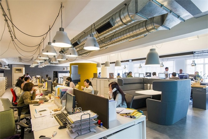 香港jeb国际公司工业风格办公室设计