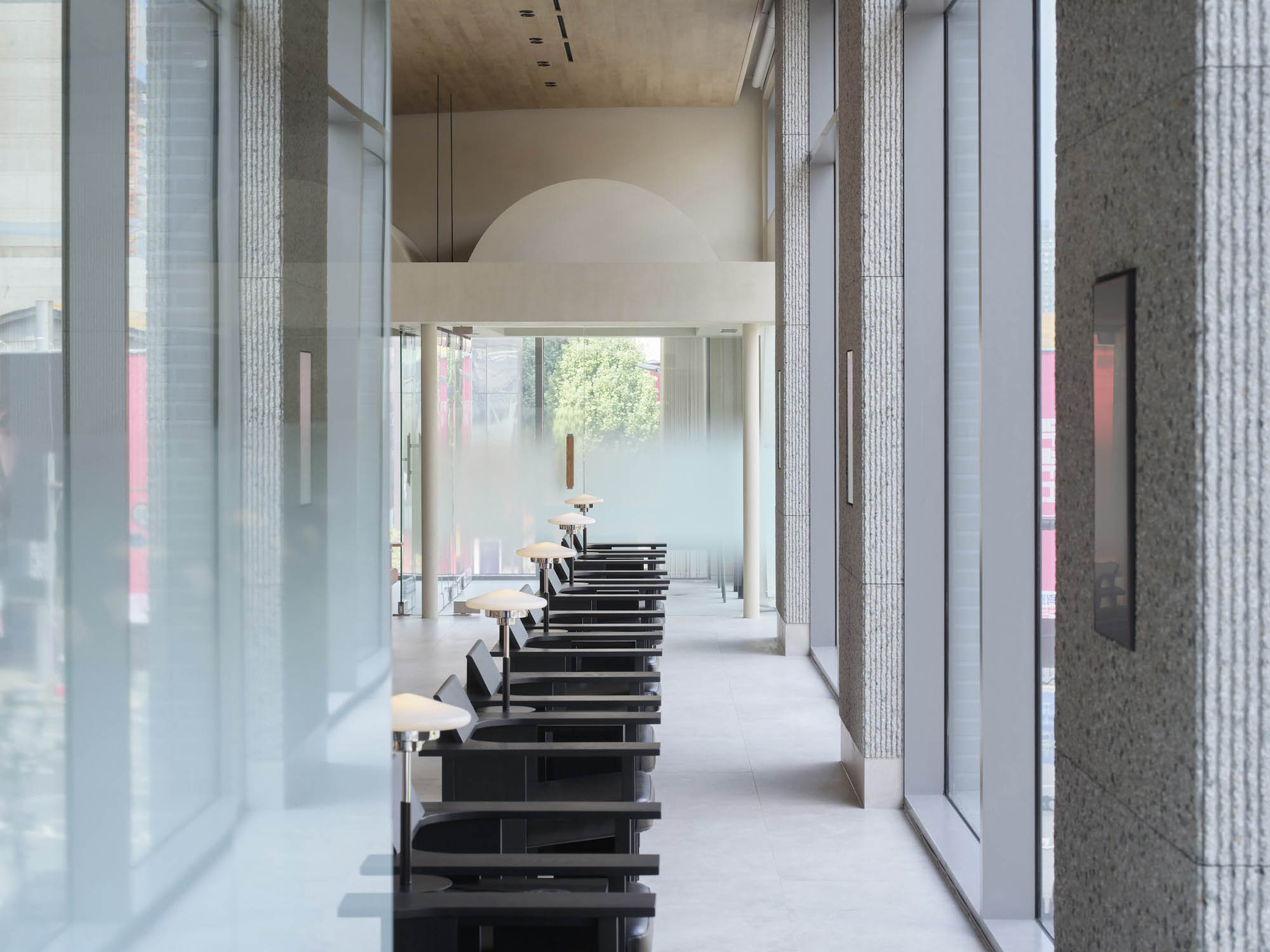 银行设计,商业银行设计,银行空间设计,银行改造,银行装修,银行设计案例,银行设计方案,Indiesalon,韩亚银行,韩亚银行首尔forest分行,首尔,韩国