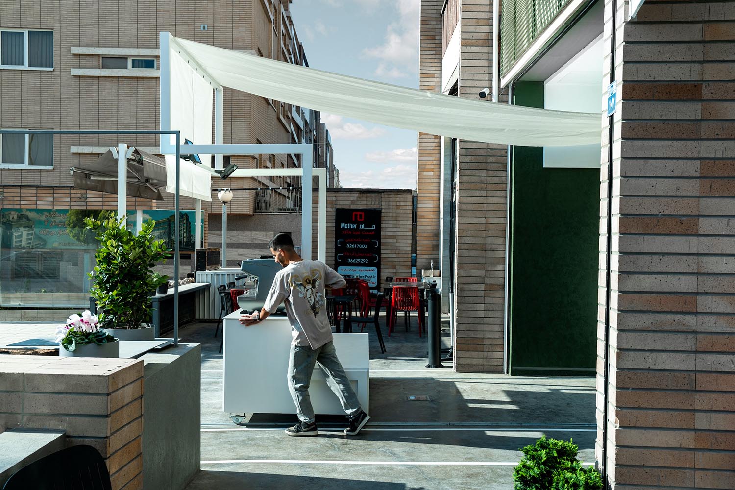 Paad Architects,咖啡店设计案例,咖啡店设计方案,咖啡厅设计,咖啡店装修,极简风格,伊朗,小酒馆设计