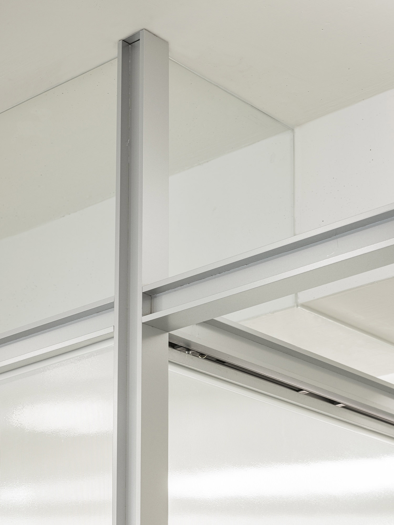 理发店设计,理发店设计案例,创意理发店,orosy studio,理发店设计方案,美发沙龙空间,Anon Seoul,首尔,韩国,极简风格,极简主义