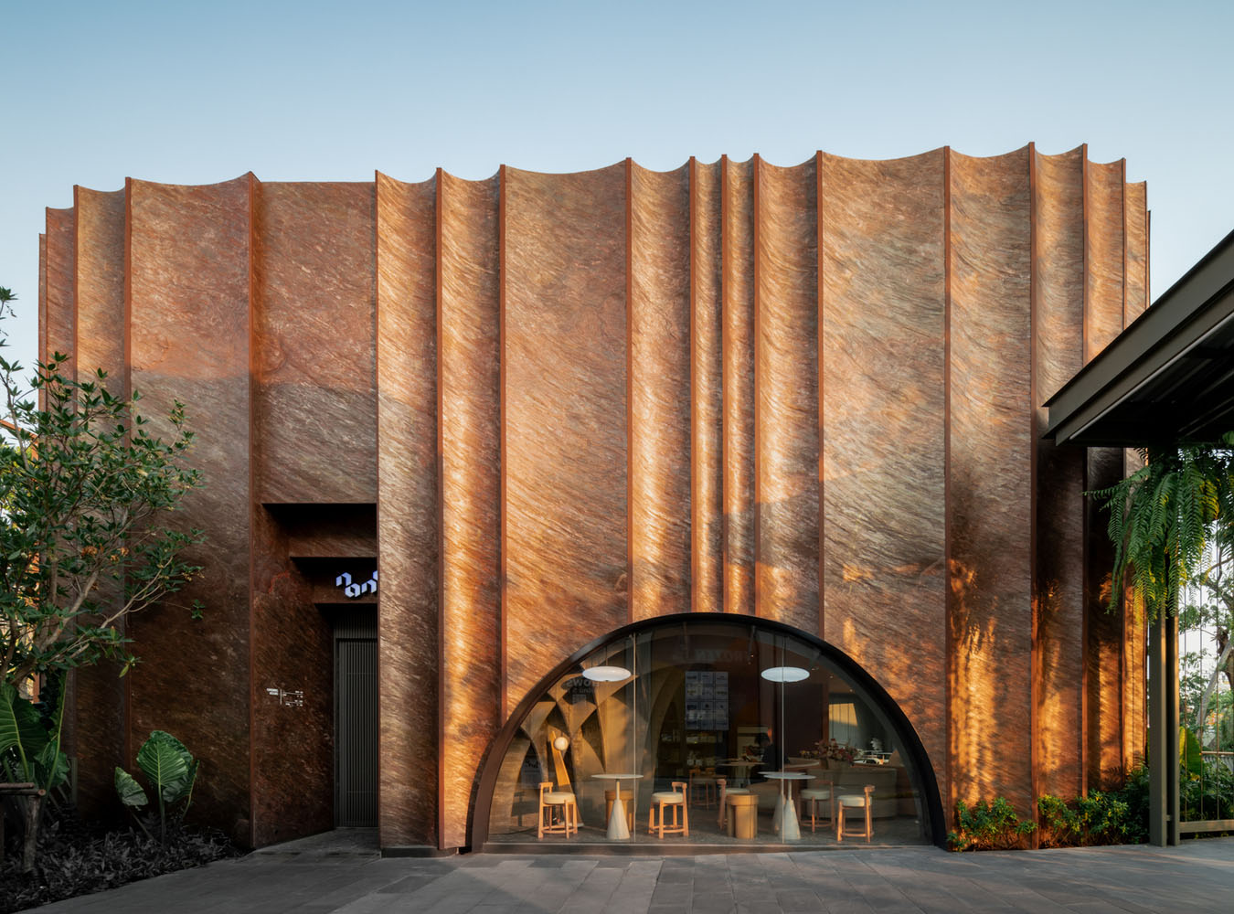 IDIN Architects,咖啡厅空间设计,咖啡厅设计,曼谷,咖啡厅设计案例,咖啡厅设计方案,极简风格咖啡厅,Nana Coffee,曼谷Nana Coffee咖啡烘焙店