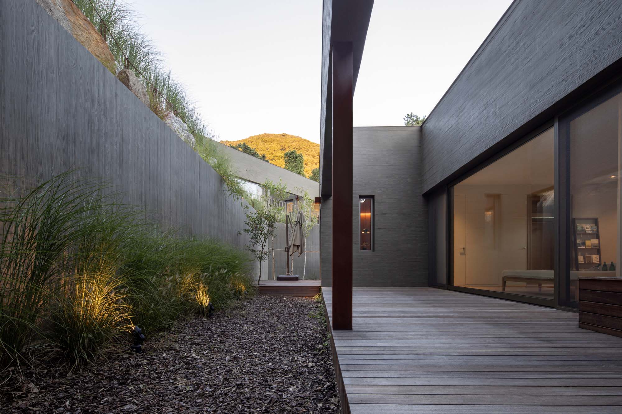 100A associates,别墅设计案例,别墅设计方案,度假别墅,韩国,山景别墅,京畿道,极简主义,半山别墅