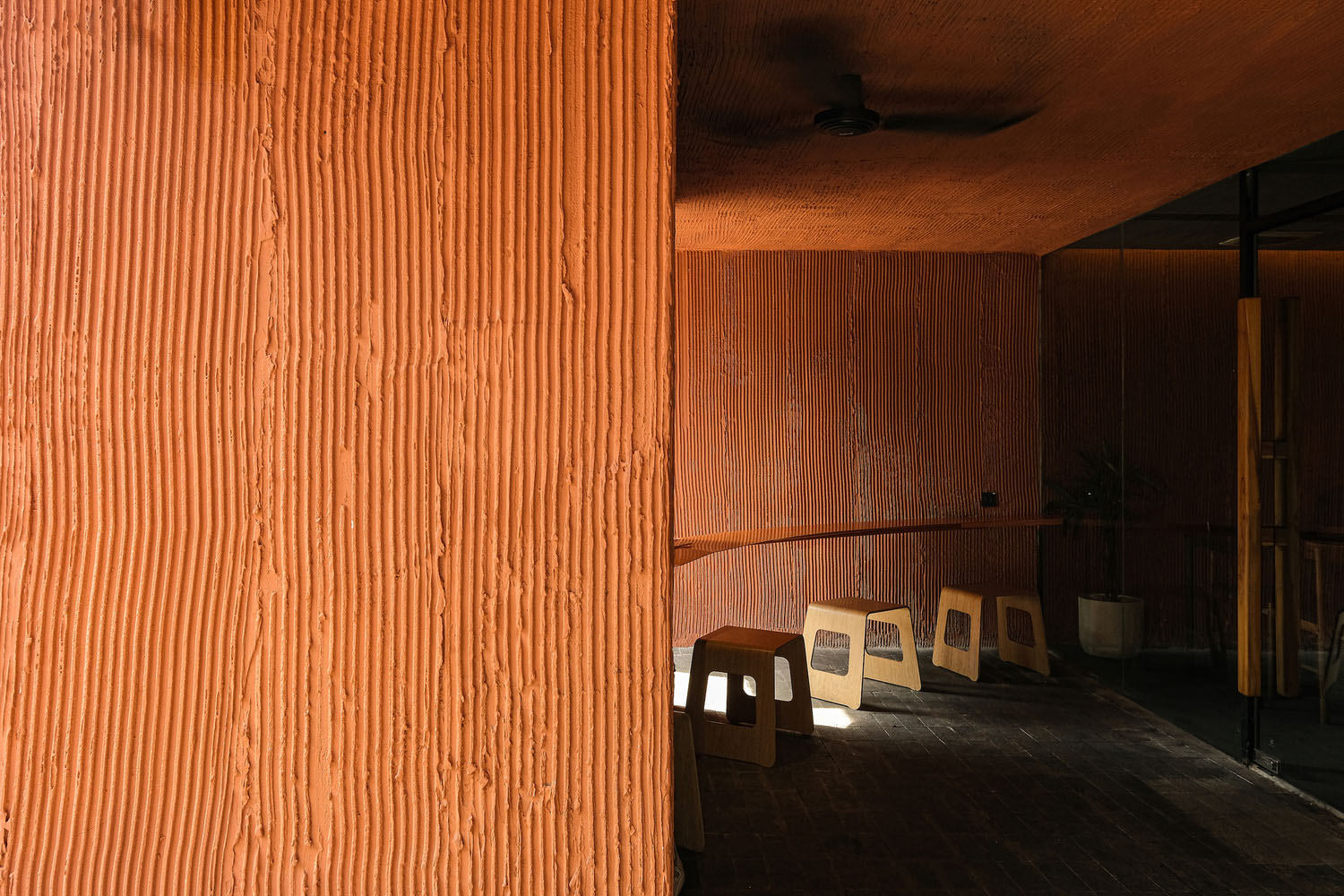 INS Studio,咖啡厅设计案例,咖啡店设计,District 27 Coffee咖啡厅,印度尼西亚,咖啡店设计案例,创意咖啡店,极简风格咖啡厅